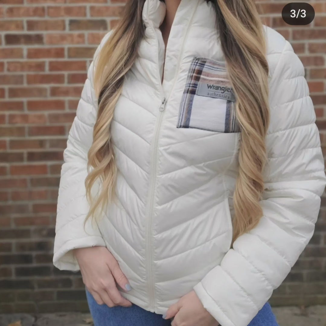 Puffer jacket with wrangler patch