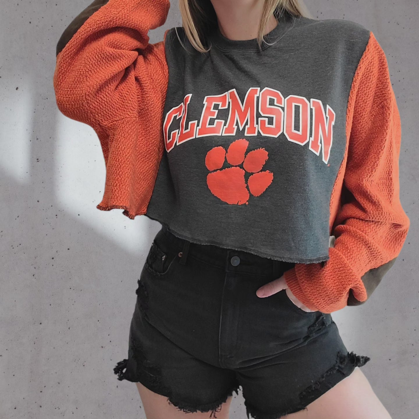 Vintage cropped champion Clemson Tigers crewneck x vintage sweater sleeves