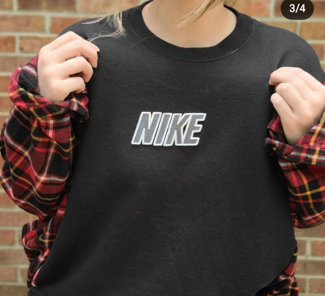 Crewneck x flannel with Nike letters