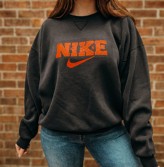 Vintage crewneck with Nike logo