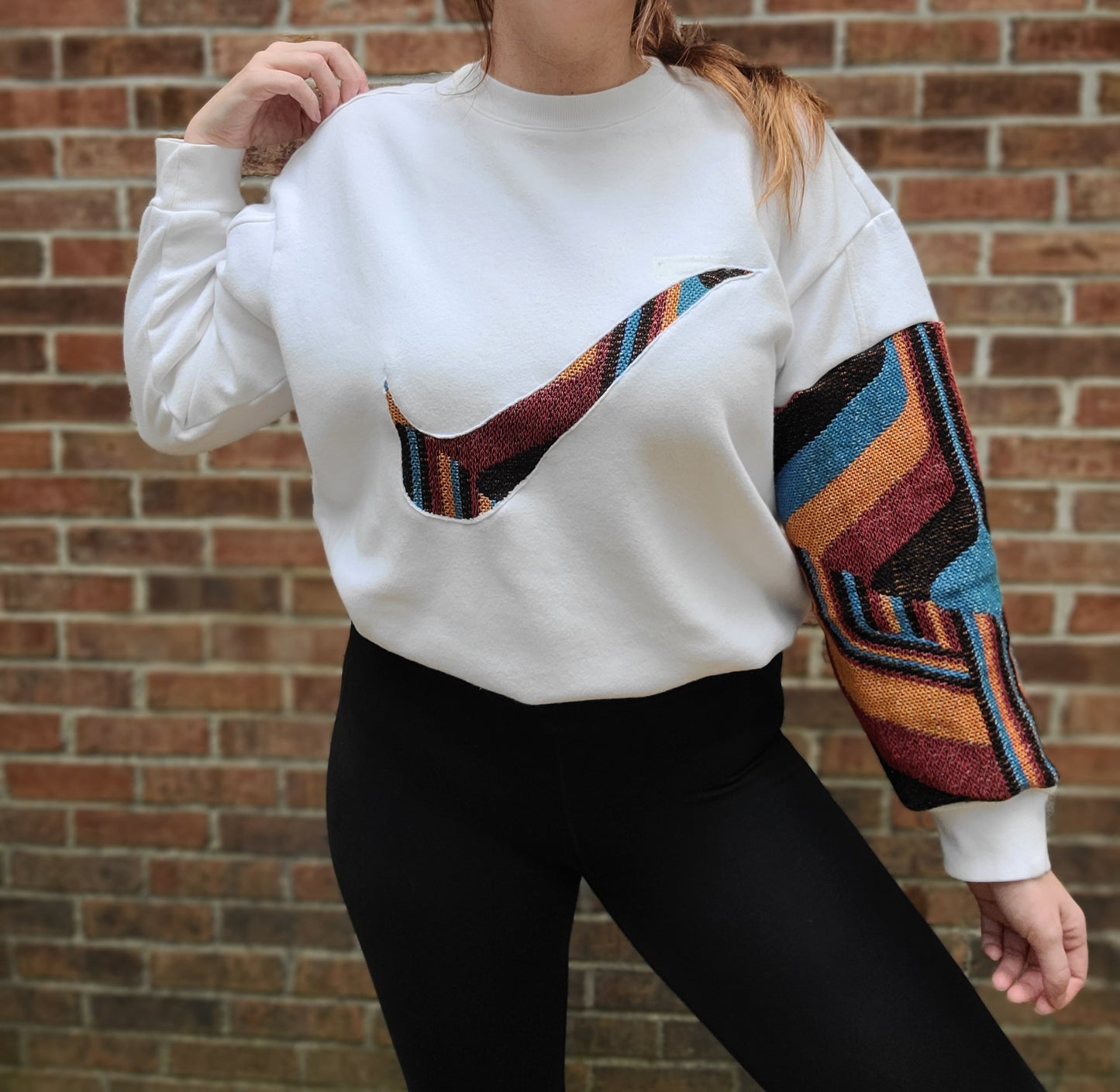 Crewneck with tapestry sleeve/ nike check