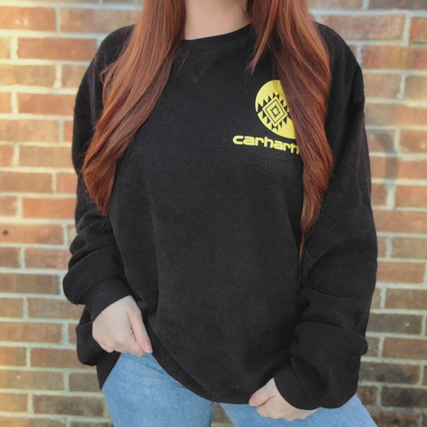 Super comfy fleece crewneck with western Carhartt logo